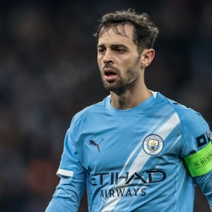 开云体育-B席：如果让我踢中卫我也知道怎么做，渴望作为曼城队长捧起奖杯